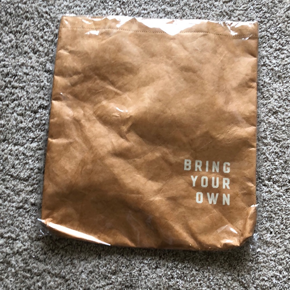 FREE tote bag (with purchase $30 or more)